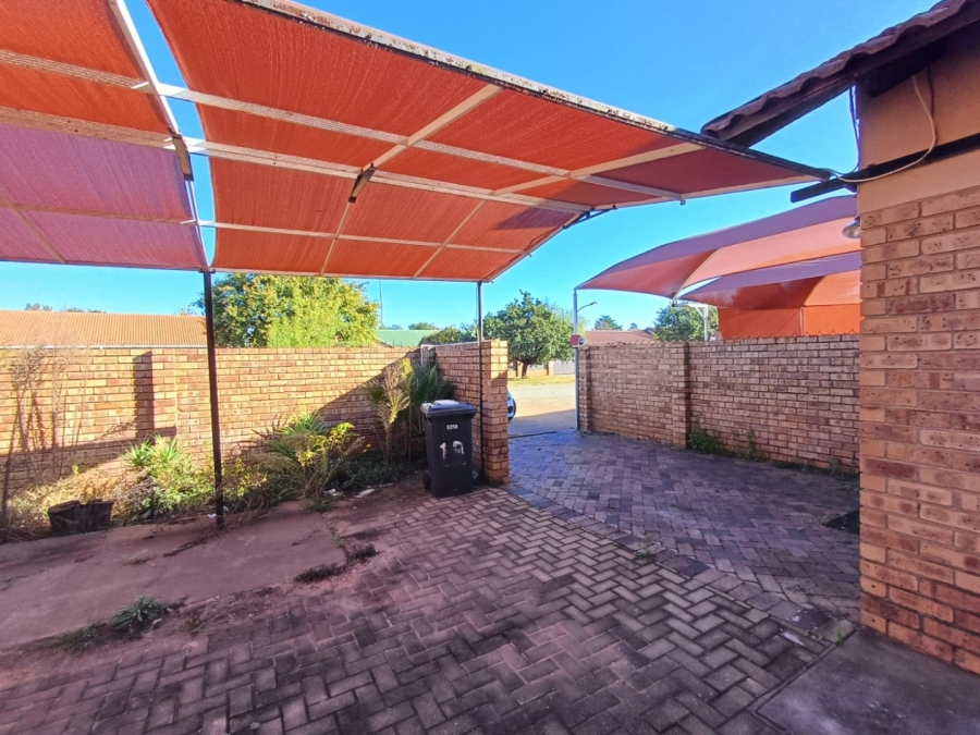 2 Bedroom Property for Sale in Stilfontein Ext 4 North West